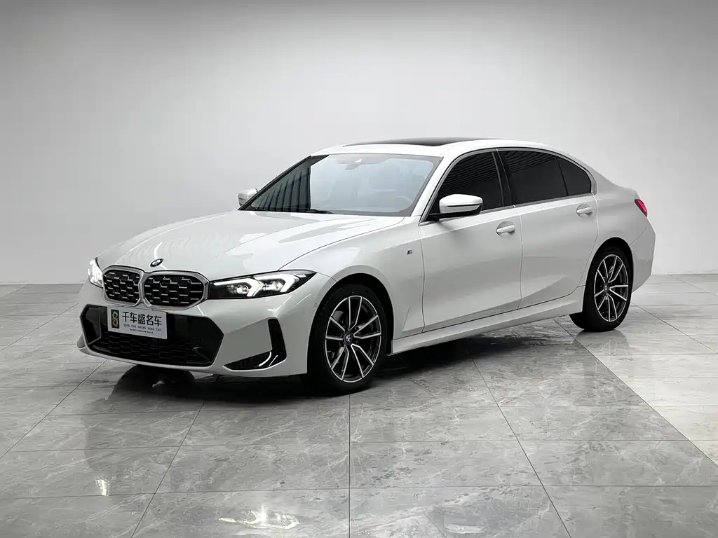 BMW 3 Series 2024 — фото 1