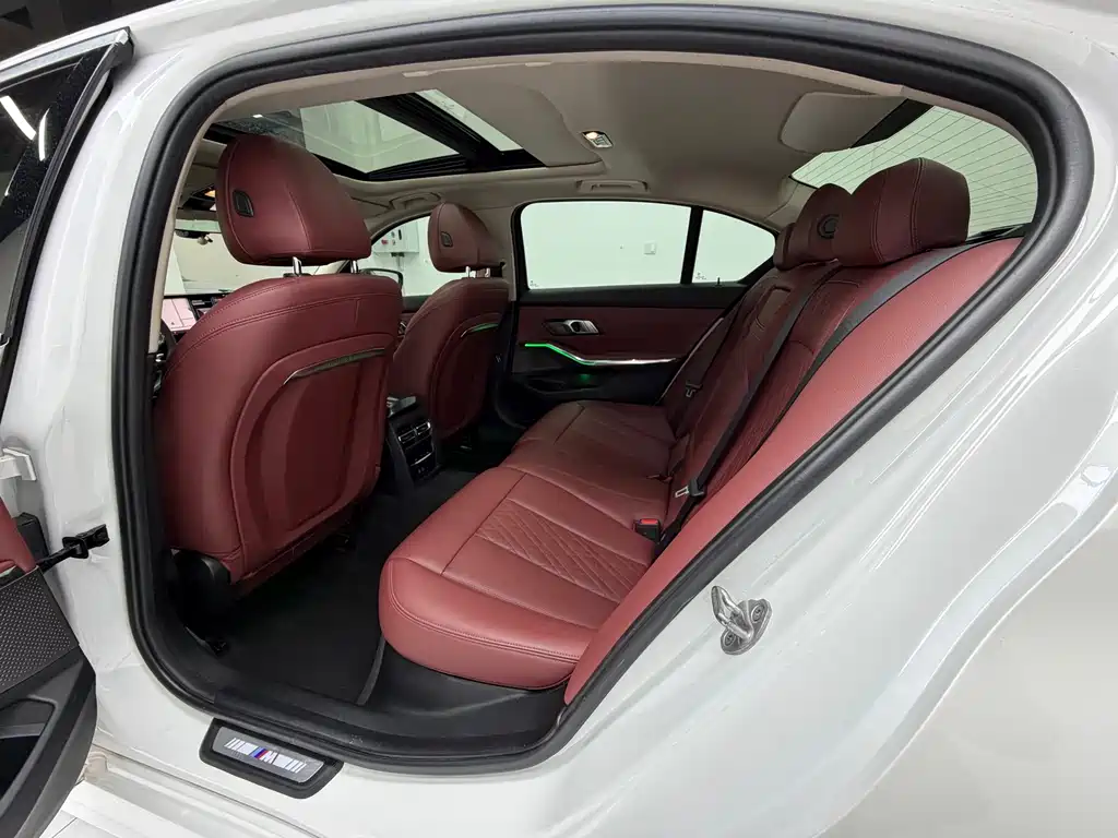 BMW 3 Series 2023 — фото 15