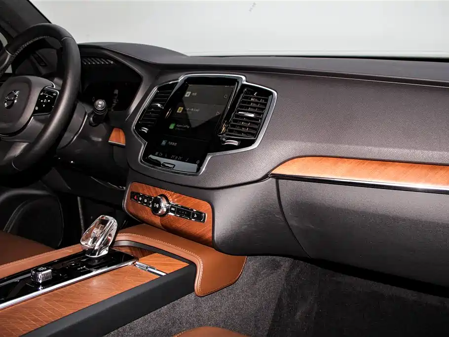 Volvo XC90 2023 — фото 22