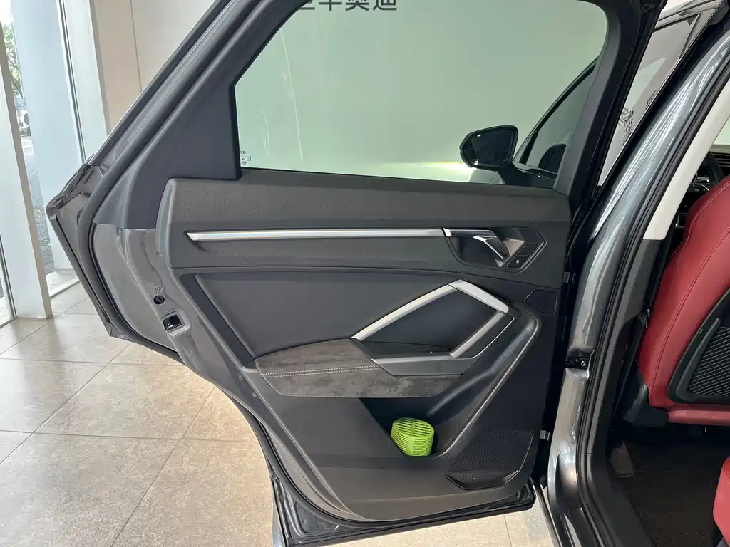 Audi Q3 Sportback 2021 — фото 10