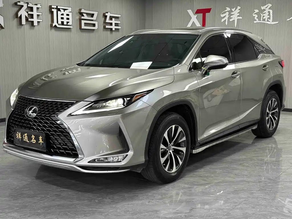 Lexus RX 2022 — фото 1