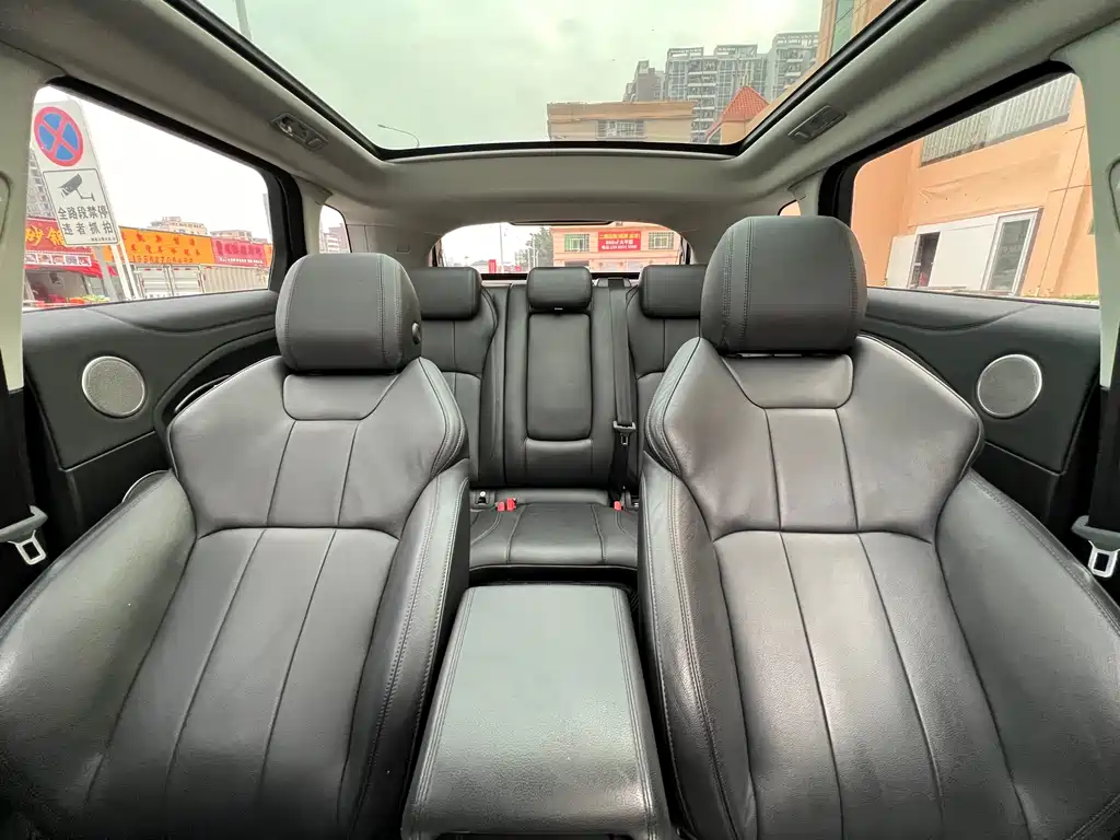 Land Rover Evoque 2018 — фото 17