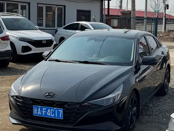 Hyundai Elantra 2022