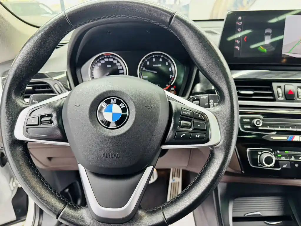 BMW X1 2021 — фото 9