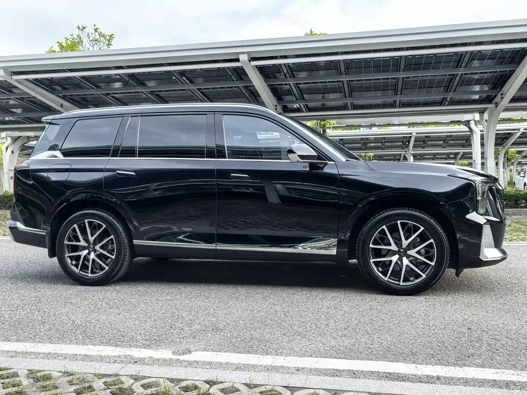 GAC Motor Trumpchi GS8 2022 — фото 4
