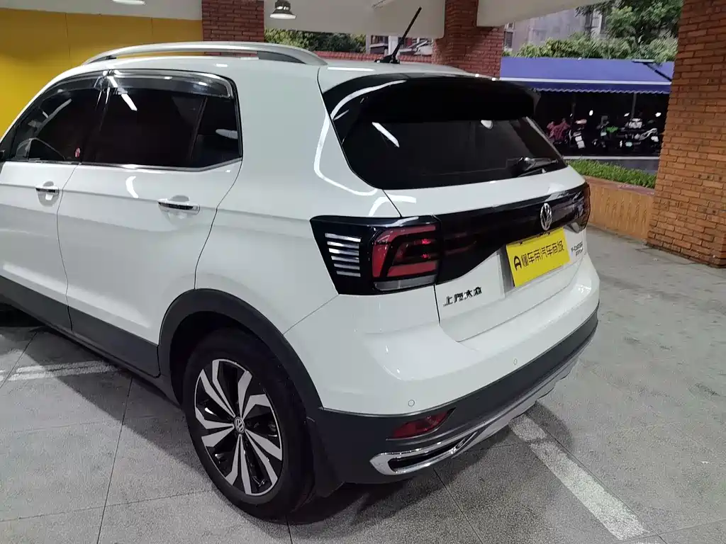 Volkswagen T-Cross 2020 — фото 10