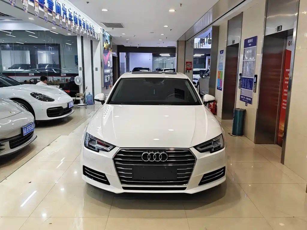 Audi A4L 2017