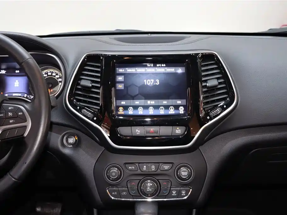 Jeep Cherokee 2021 — фото 14