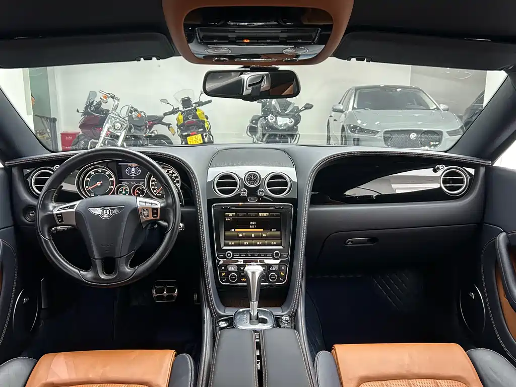 Bentley Continental 2015 — фото 6
