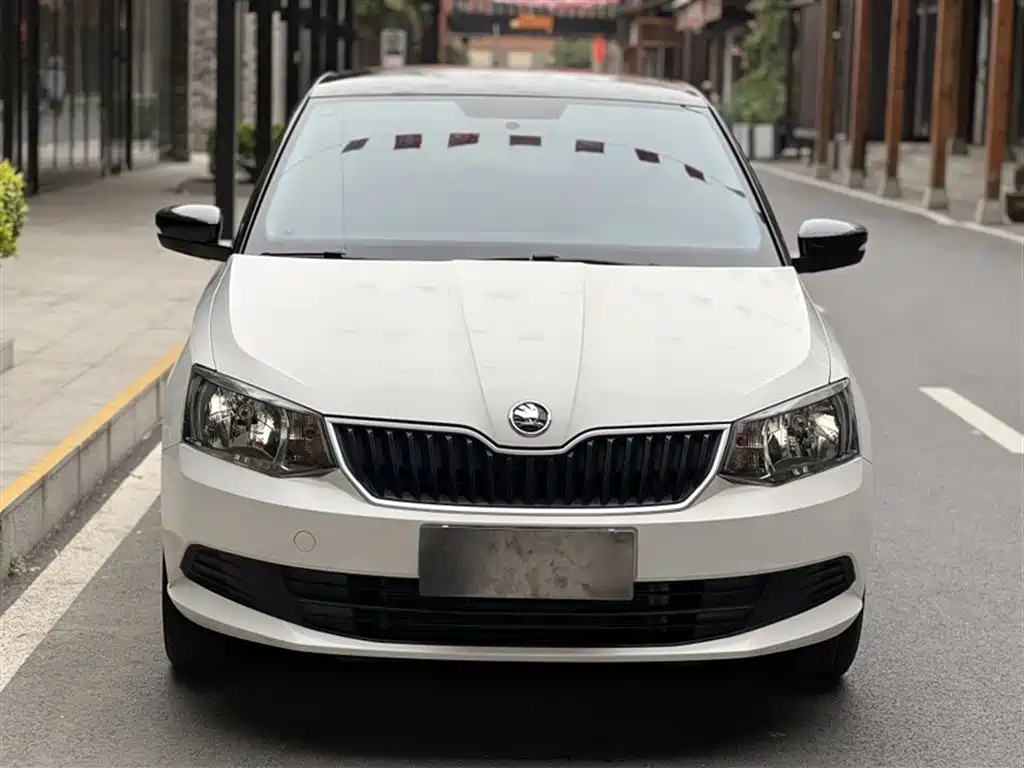 Skoda Fabia 2019 — фото 6