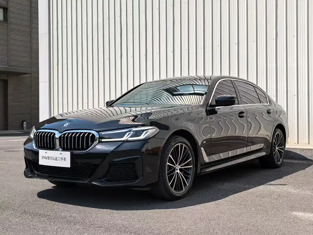 BMW 5 Series 2022 — фото 1