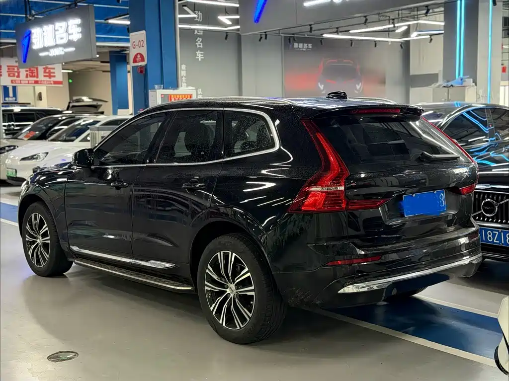 Volvo XC60 2021 — фото 2