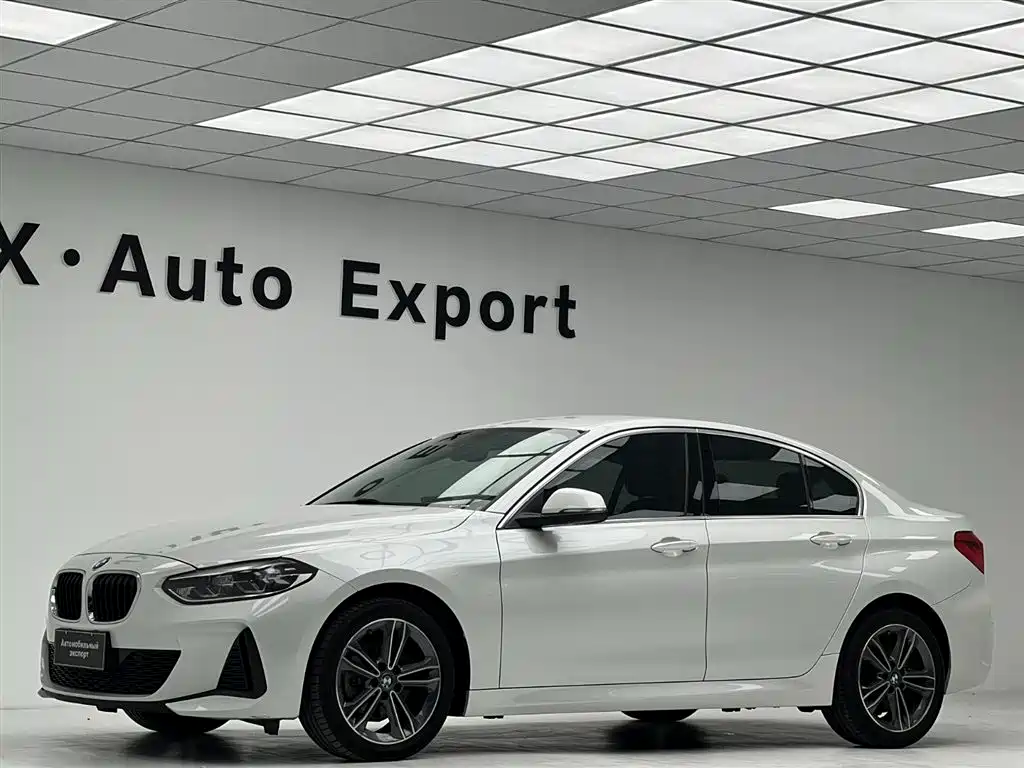BMW 1 Series 2021 — фото 5