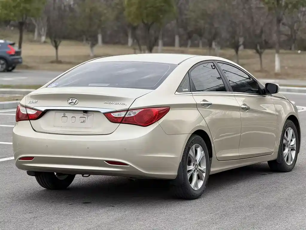 Hyundai Sonata 2012 — фото 9