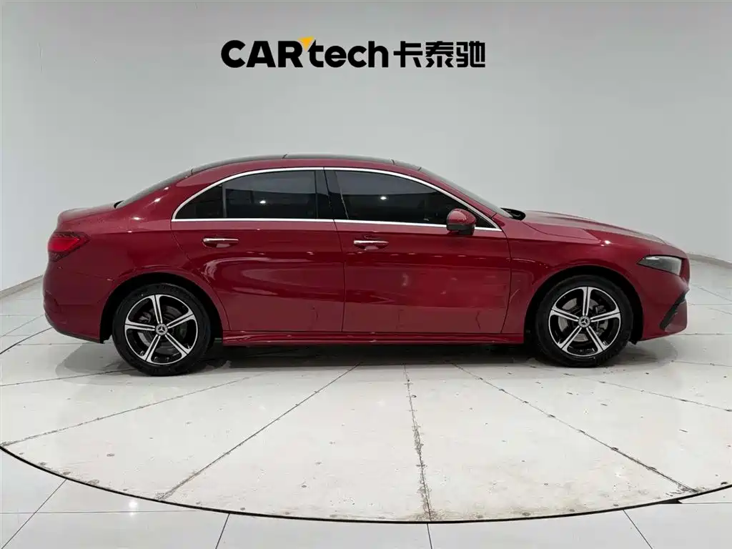 Mercedes-Benz A-Class 2023 — фото 12