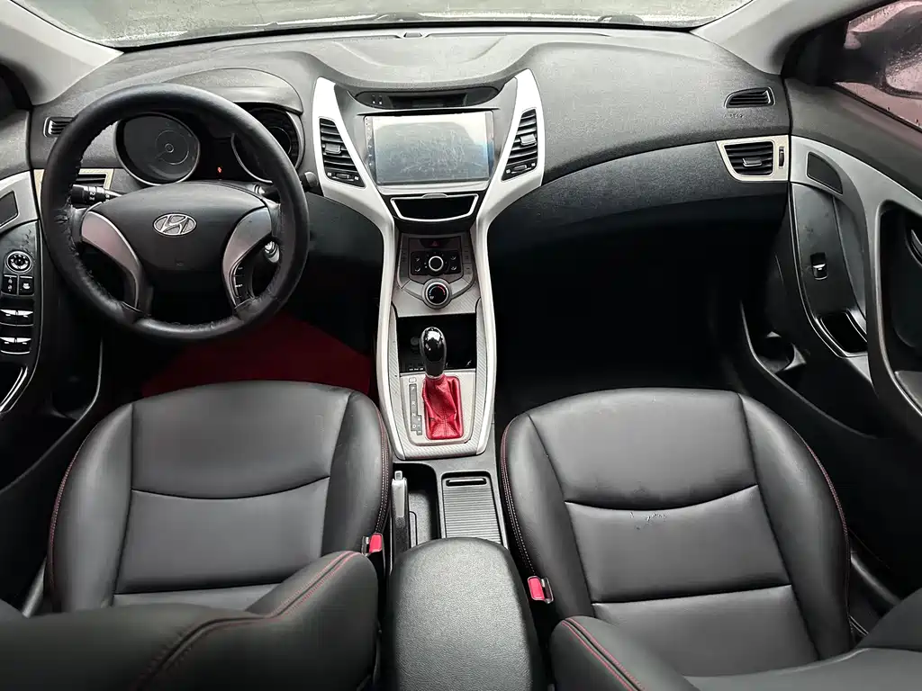 Hyundai Elantra Langdong 2015 — фото 8