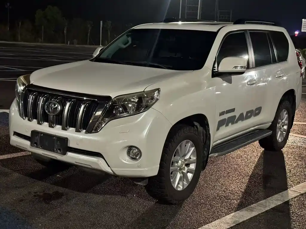 Toyota Prado 2016 — фото 1