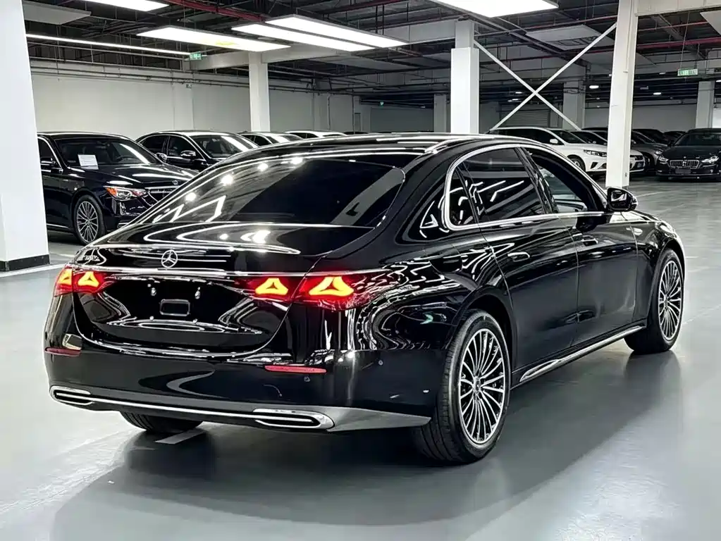 Mercedes-Benz E-Class 2025 — фото 21