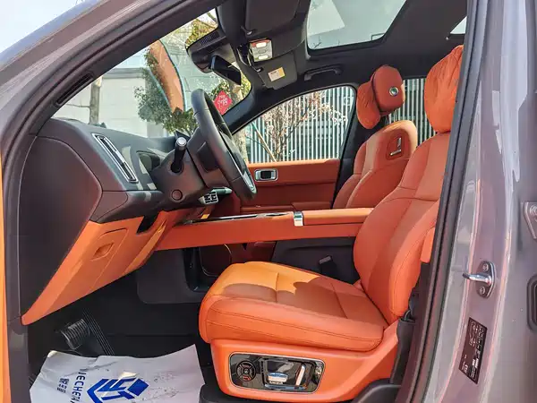 Li Auto L8 2025