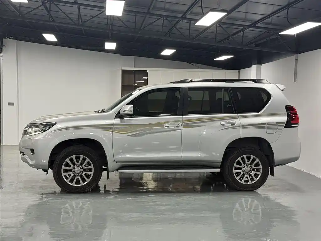 Toyota Prado 2019 — фото 4