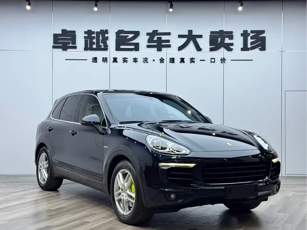 Porsche Cayenne Hybrid 2018 — фото 1