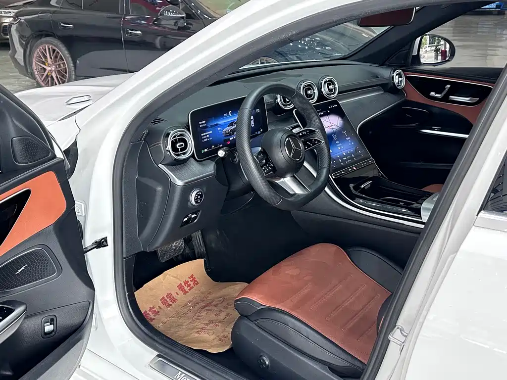 Mercedes-Benz C-Class 2023 — фото 4
