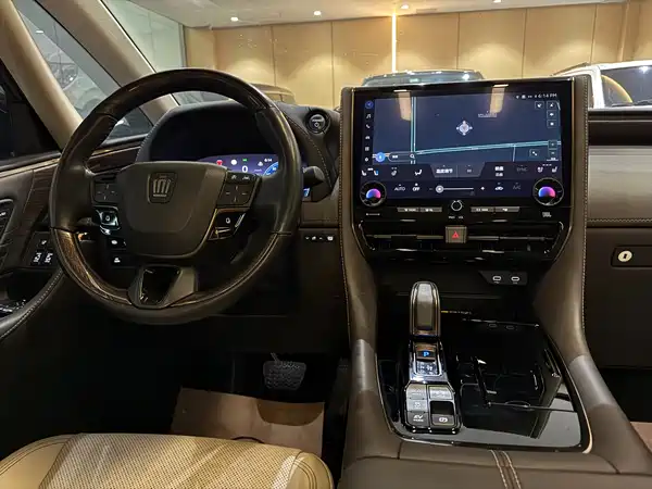 Toyota Vellfire 2023