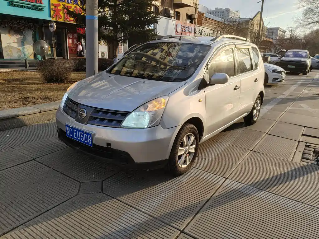 Nissan Livina 2009