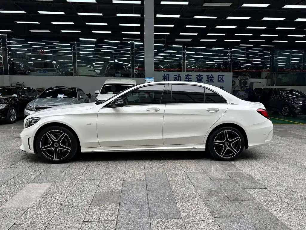 Mercedes-Benz C-Class 2021 — фото 18