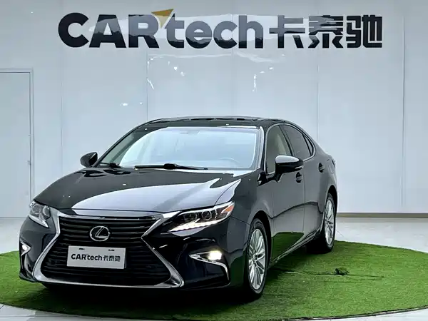 Lexus ES 2015