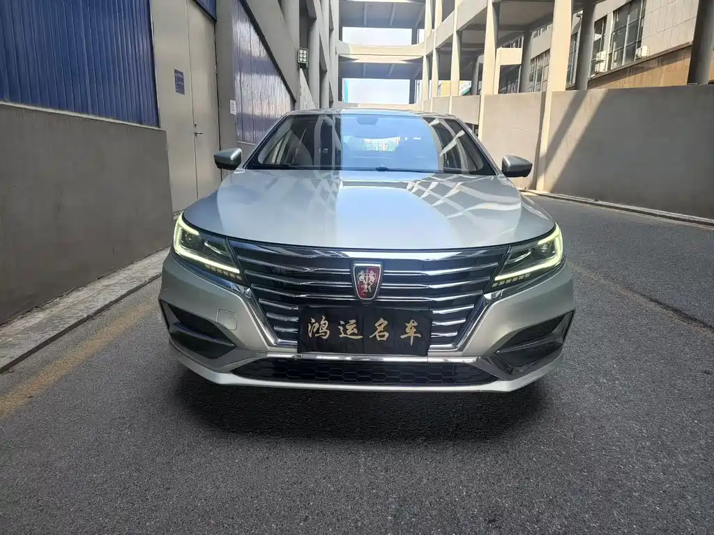 Roewe i6 New Energy 2017 — фото 1