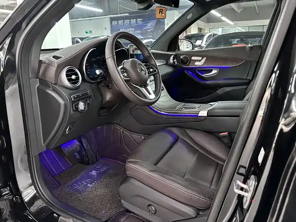 Mercedes-Benz GLC 2023