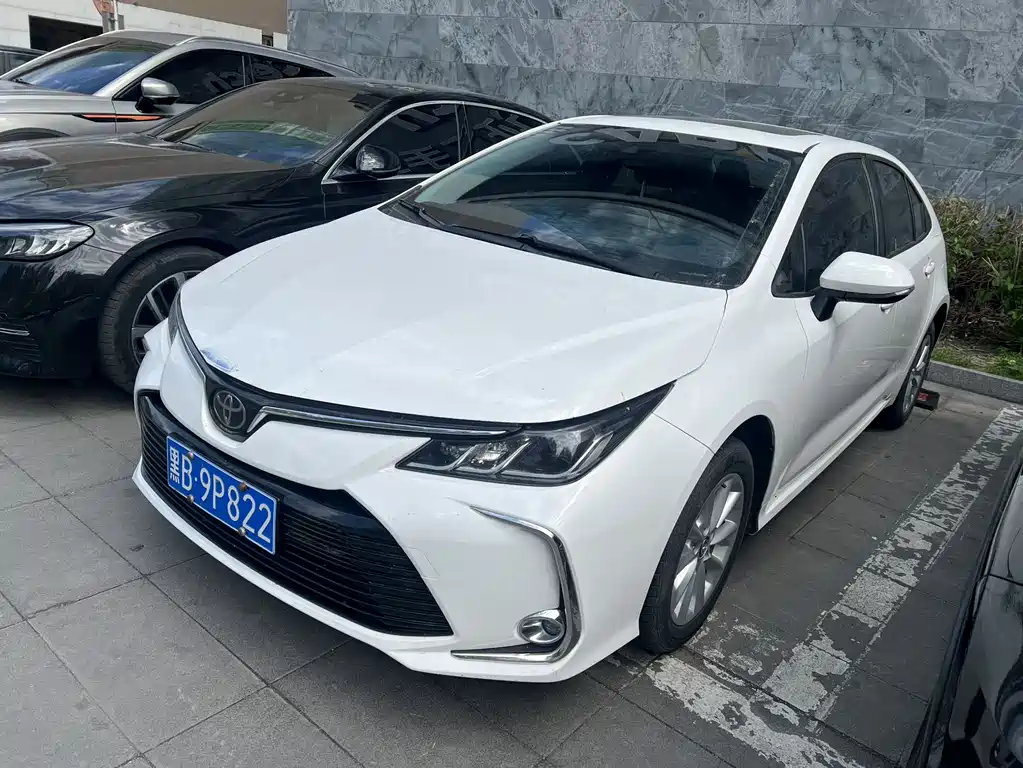 Toyota Corolla 2021 — фото 1