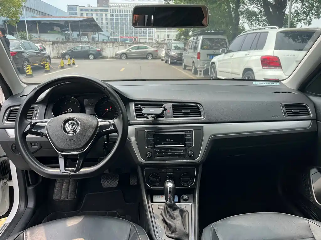 Volkswagen Gran Lavida 2016 — фото 11