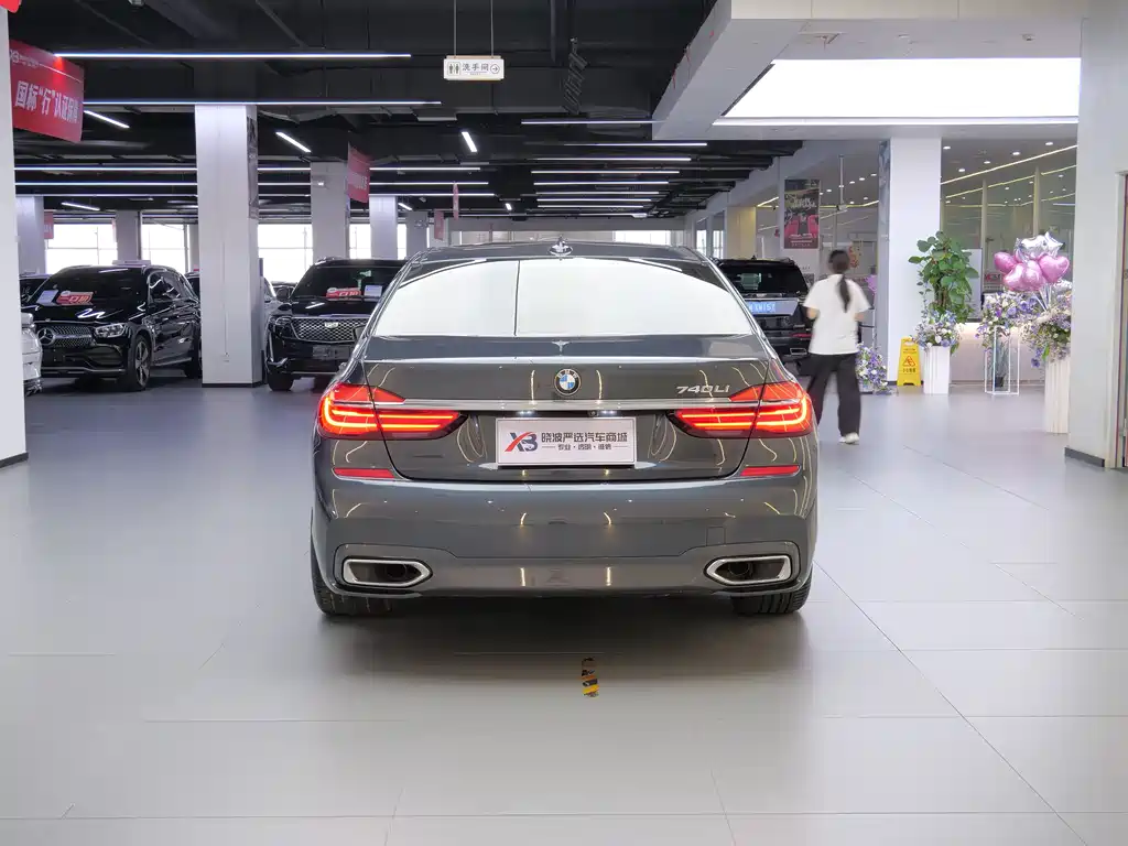 BMW 7 Series 2018 — фото 5