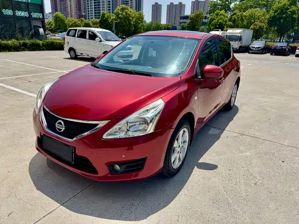 Nissan Tiida 2011