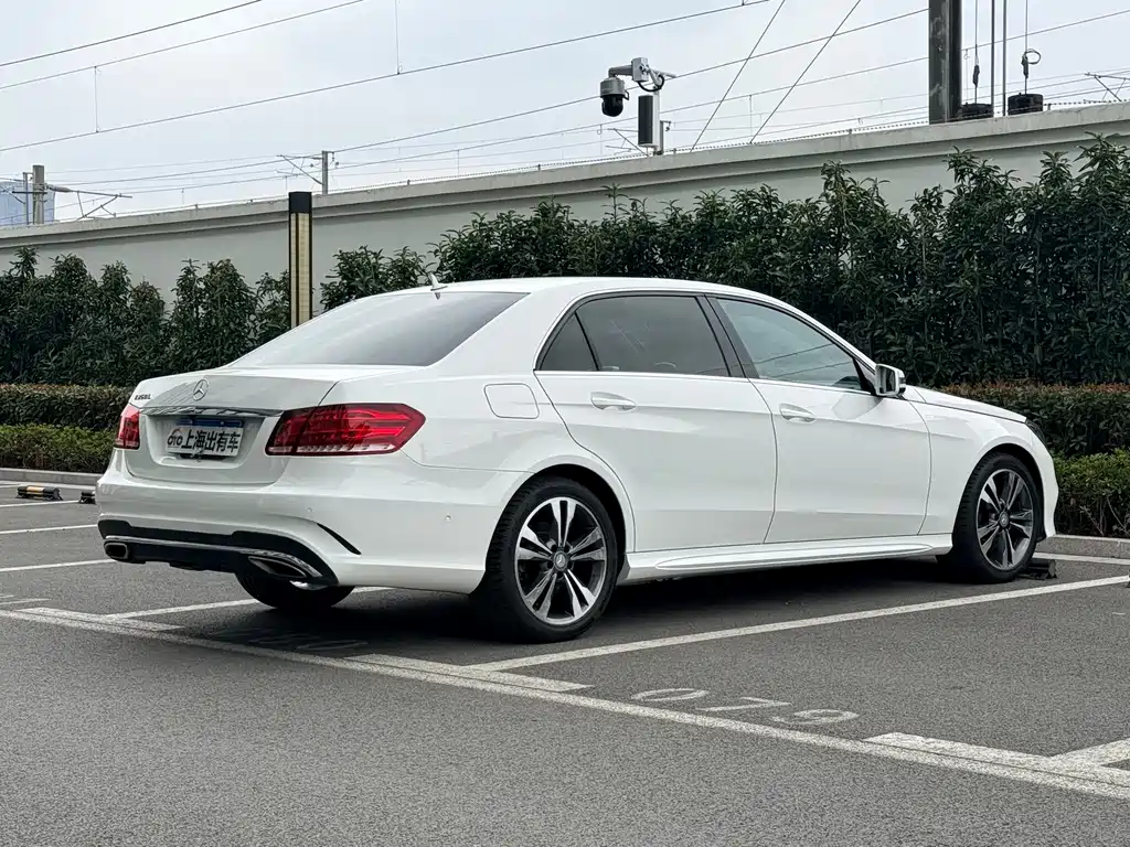 Mercedes-Benz E-Class 2015 — фото 4
