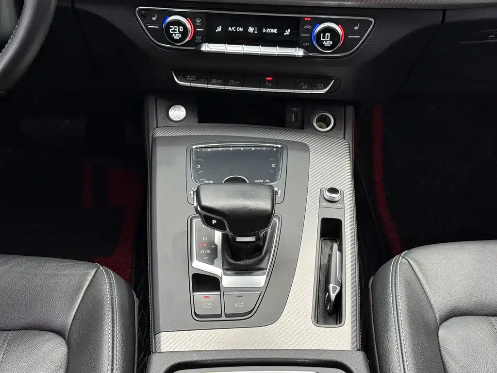 Audi Q5L 2021 — фото 15