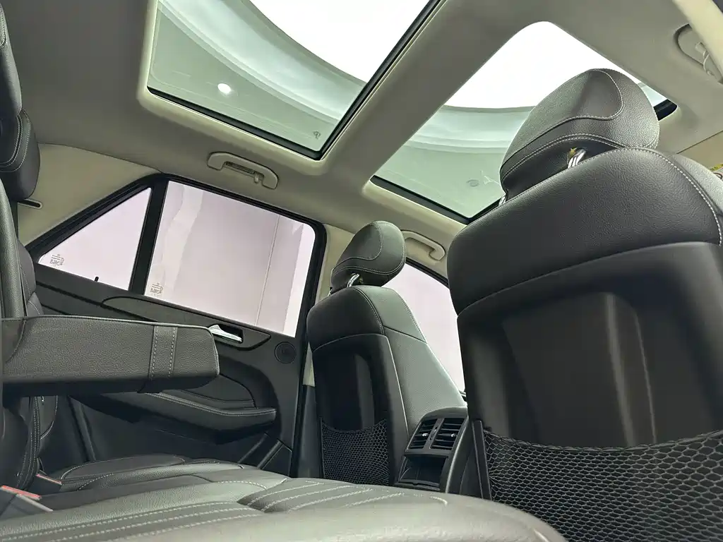 Mercedes-Benz GLE 2017 — фото 17