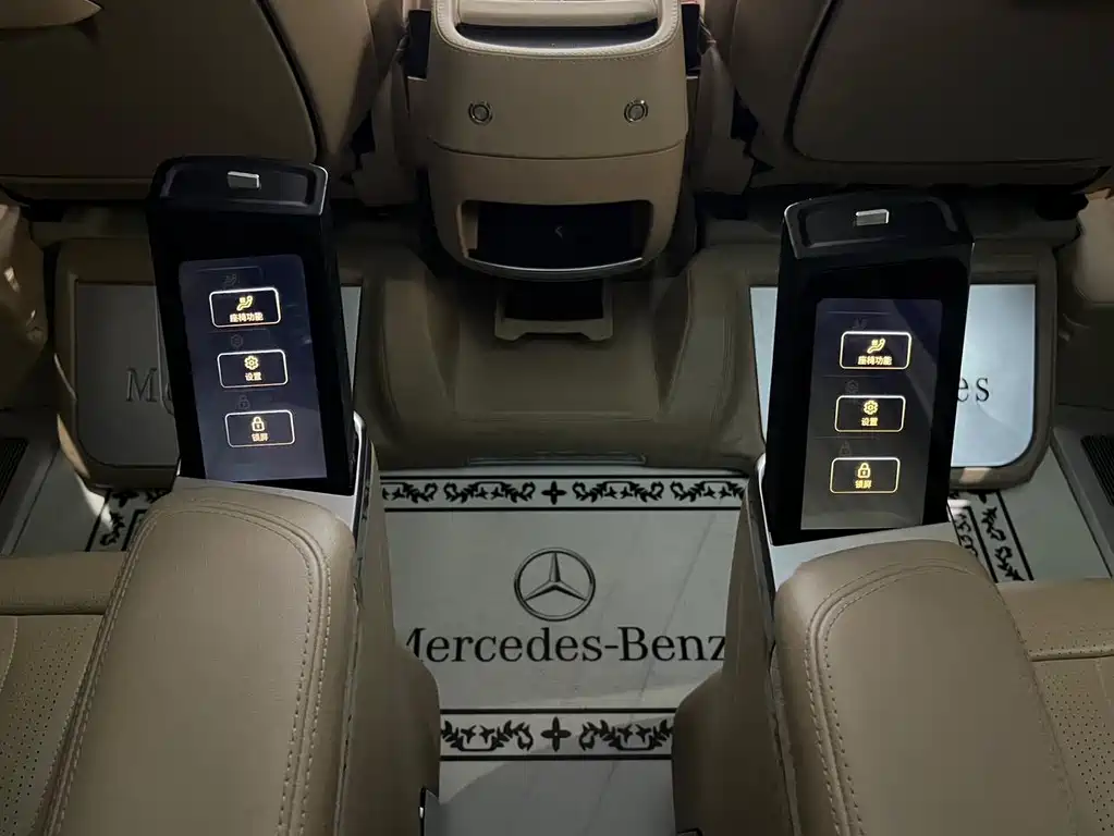 Mercedes-Benz V-Class 2022 — фото 12