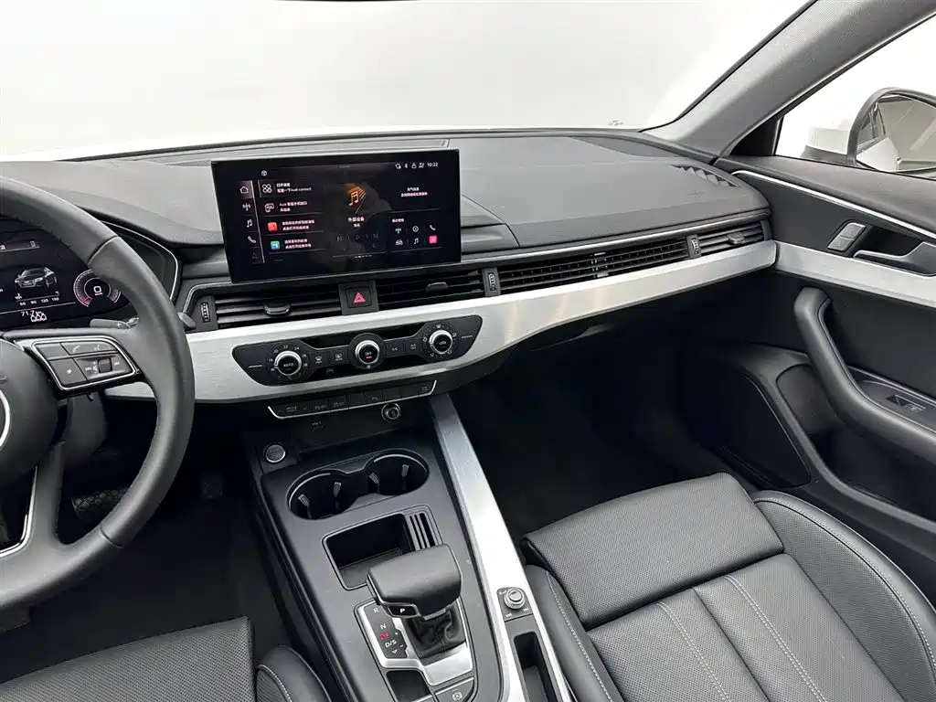 Audi A4L 2024 — фото 13