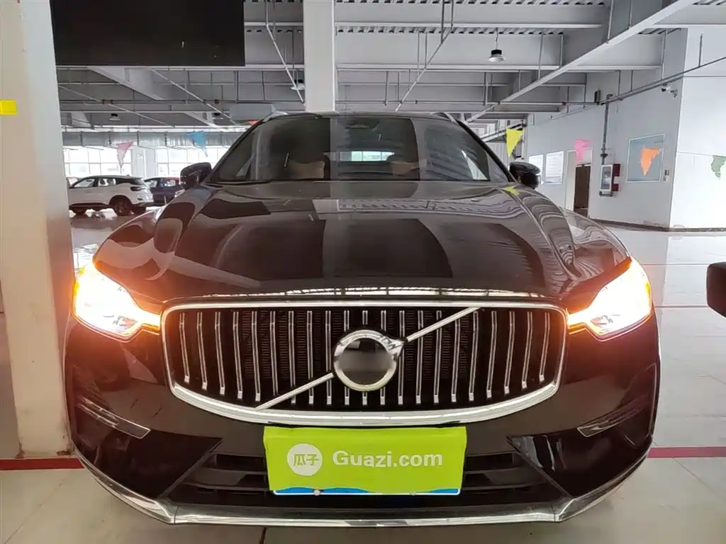 Volvo XC60 2025 — фото 3