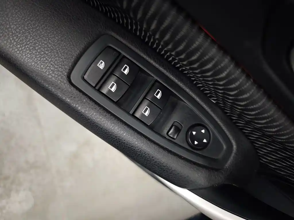 BMW 1 Series 2013 — фото 13
