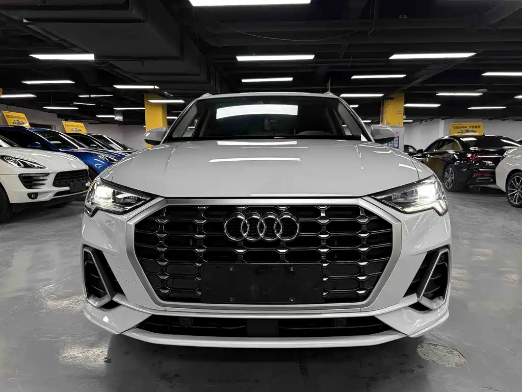 Audi Q3 2021