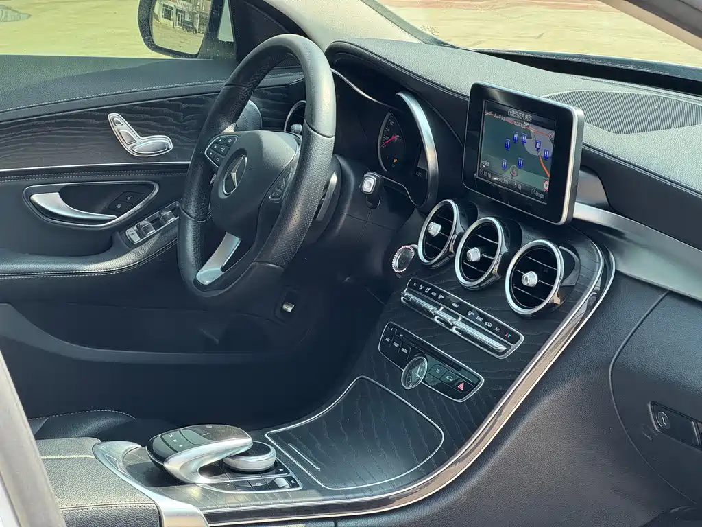 Mercedes-Benz C-Class 2017 — фото 15