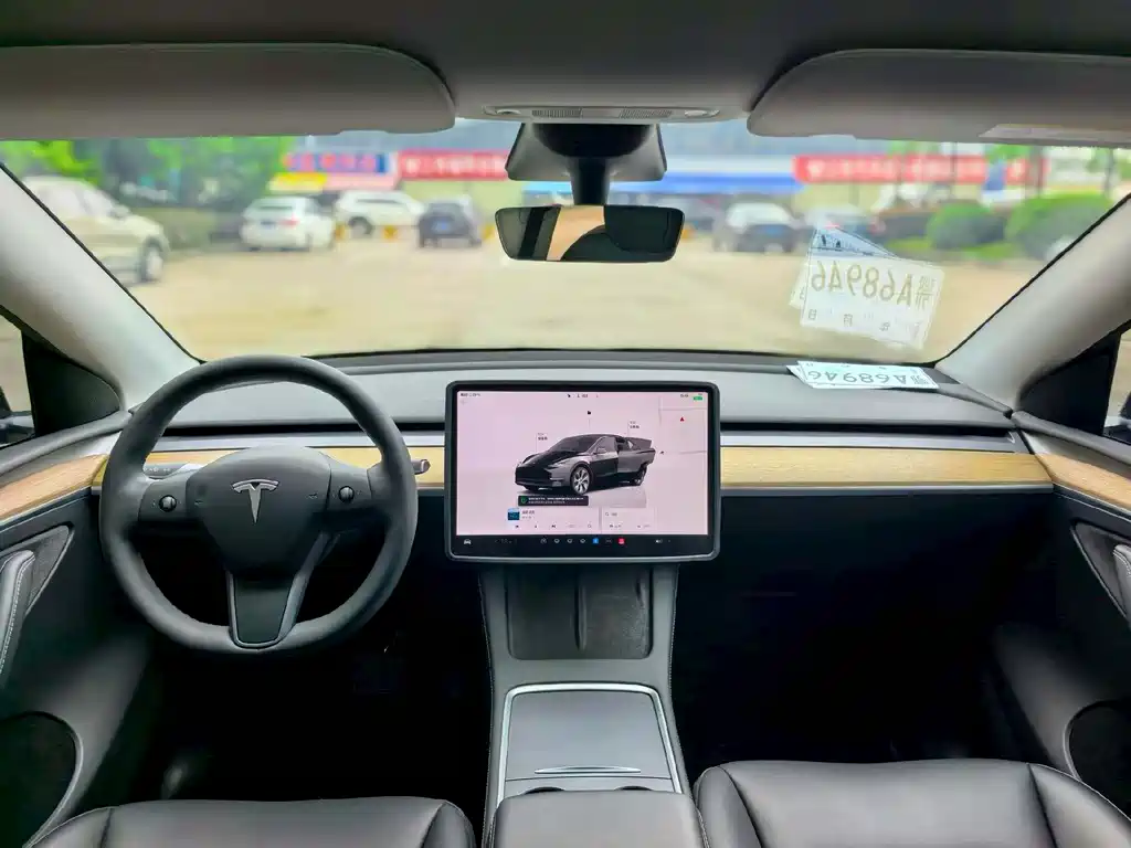 Tesla Model Y 2023 — фото 4