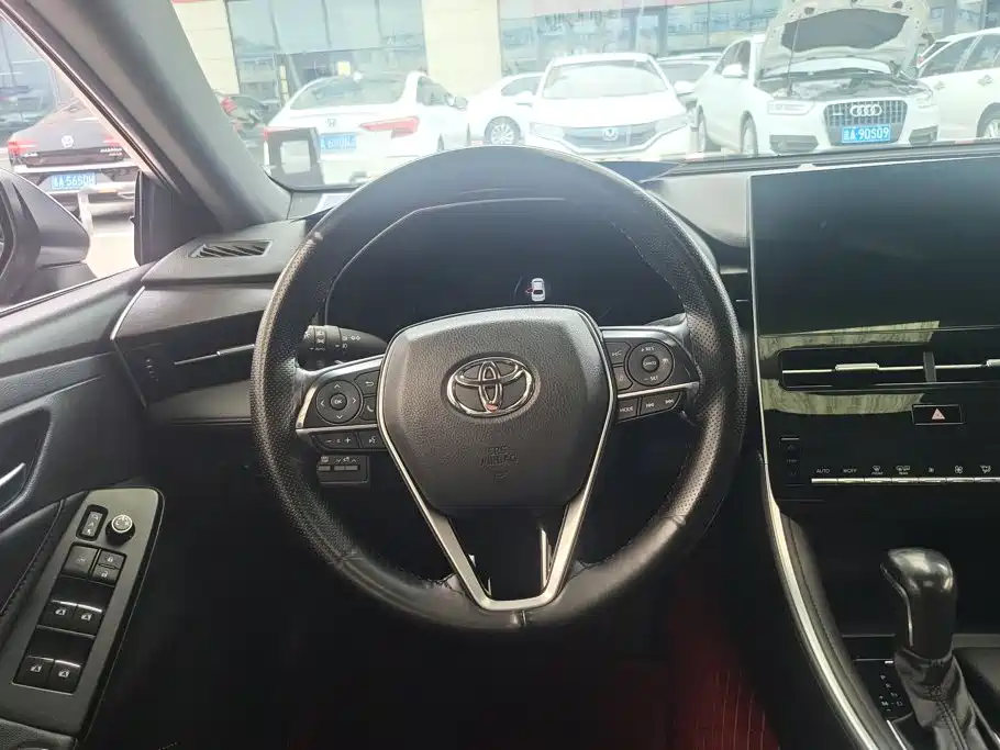 Toyota Avalon 2023 — фото 15