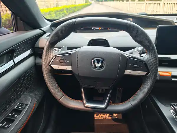 Changan UNI-V 2022