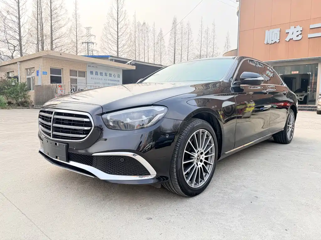 Mercedes-Benz E-Class 2023 — фото 1