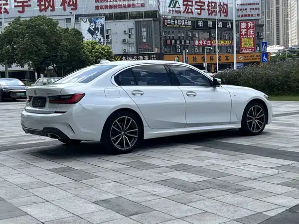 BMW 3 Series 2021
